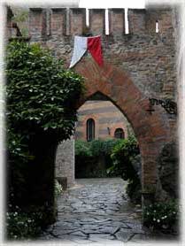 Castello di Gropparello - L'entrata Principale