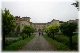 Agazzano - Veduta dell'ingresso del castello