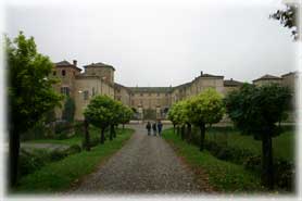 Agazzano - Veduta dell'ingresso del castello