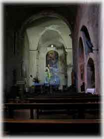 Foligno - L'interno della Chiesa e convento di San Francesco
