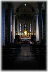 Gubbio - L'interno della chiesa di San Francesco