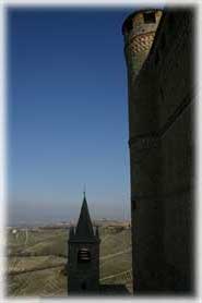 Serralunga d'Alba - Una veduta da un balcone del castello