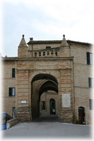 Montelupone - Porta di accesso