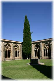 Carcastillo - Chiostro del Monastero de la Oliva
