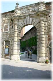 Vicenza - L'ingresso del Teatro Olimpico