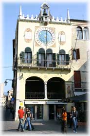 Bassano del Grappa -  Scorcio sull'edificio del Comune